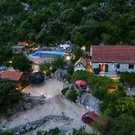 Casa de Férias Amazing In With Sauna Ploce (Dubrovnik-Neretva)