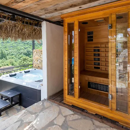 In With Sauna *