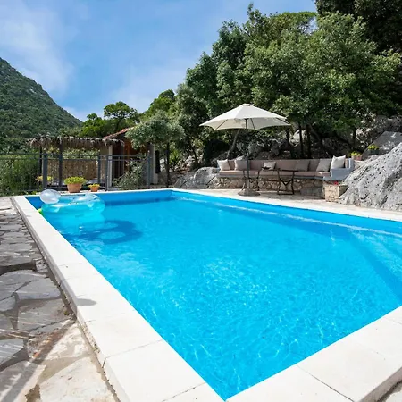 Amazing In With Sauna 別荘 *